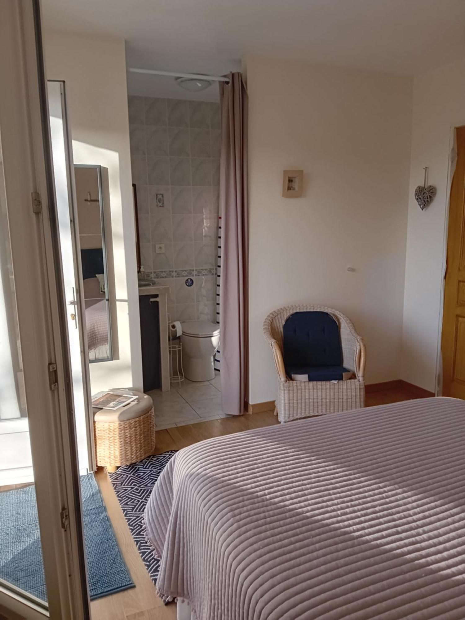 Bed and Breakfast Cocooning Au Saut Du Loup Lavergne  Zewnętrze zdjęcie
